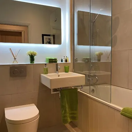 Grooms By Castle Near York Tatil Evi