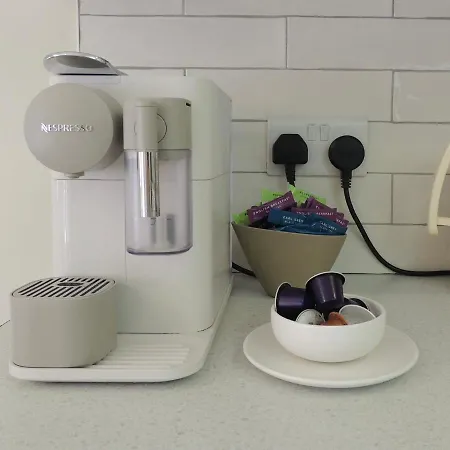 Grooms By Castle Near York * Sheriff Hutton