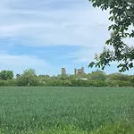 Grooms By Castle Near York 펜션 Sheriff Hutton