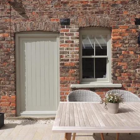 Holiday home Grooms By Castle Near York *